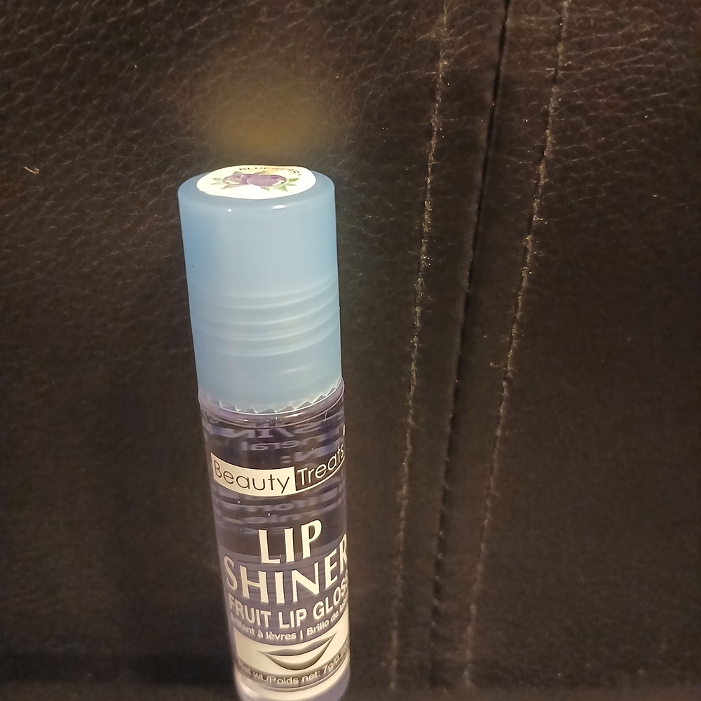 Kiss Lip Shiner Gloss in Blue